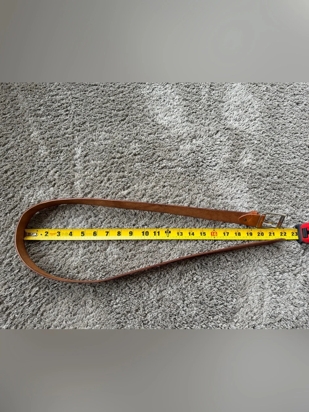 Classic Tan Leather Belt Silver Buckle Minimalist Casual Neutral US Medium